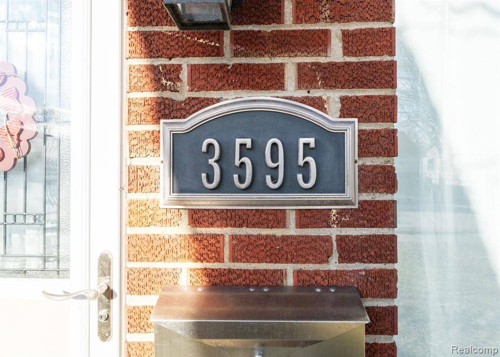 Berkley, MI 48072,3595 Royal Avenue
