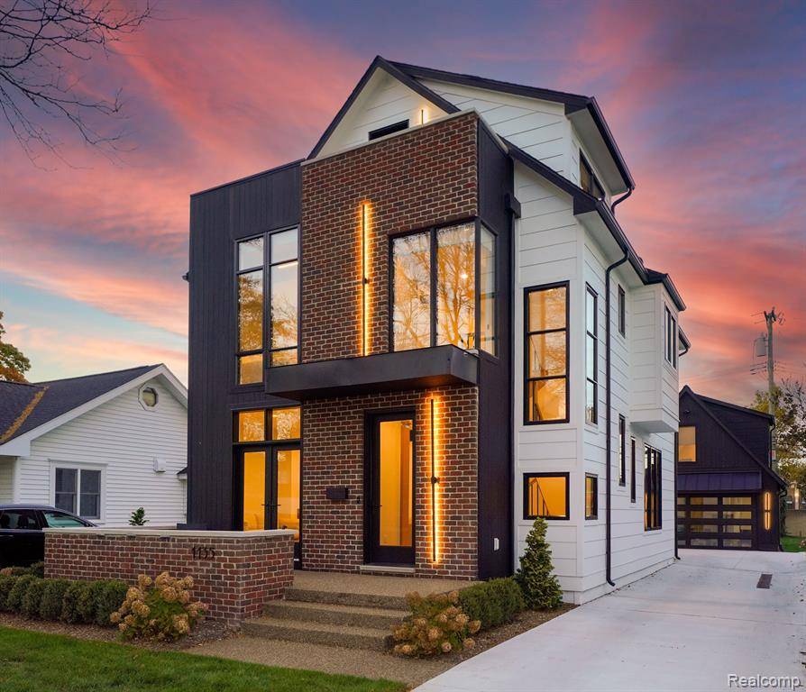 Birmingham, MI 48009,1135 CHAPIN Avenue