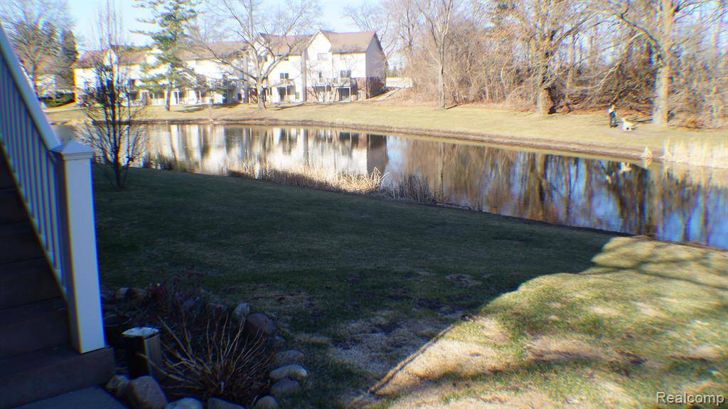 Springfield Twp, MI 48348,7220 BLUEWATER Drive 140