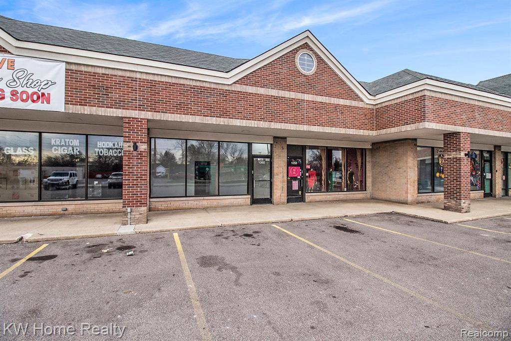 Waterford Twp, MI 48328,1058 W HURON Street