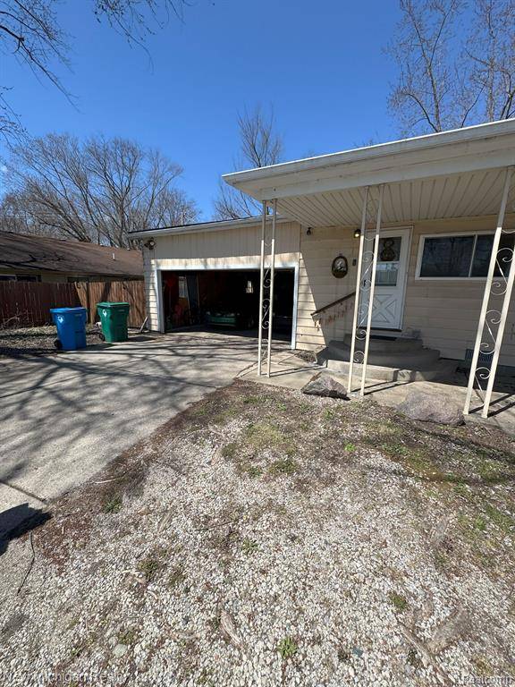 Commerce Twp, MI 48382,3302 NEWTON Road