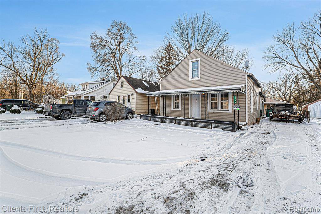 Romulus, MI 48174,7186 TAFT Street