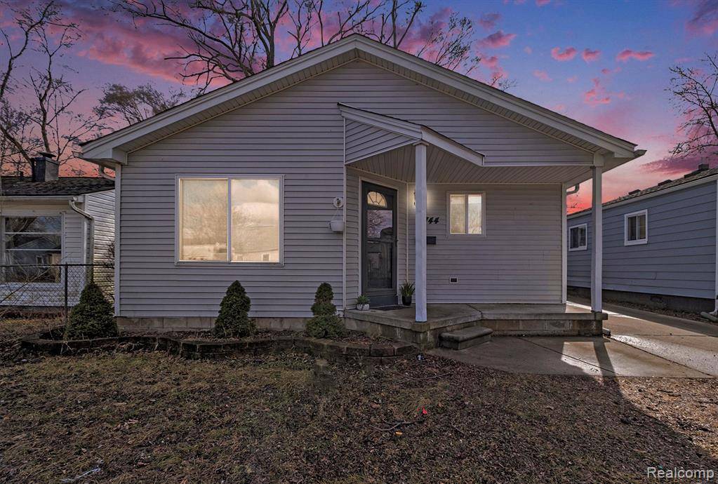 Hazel Park, MI 48030,1744 E MEYERS Avenue