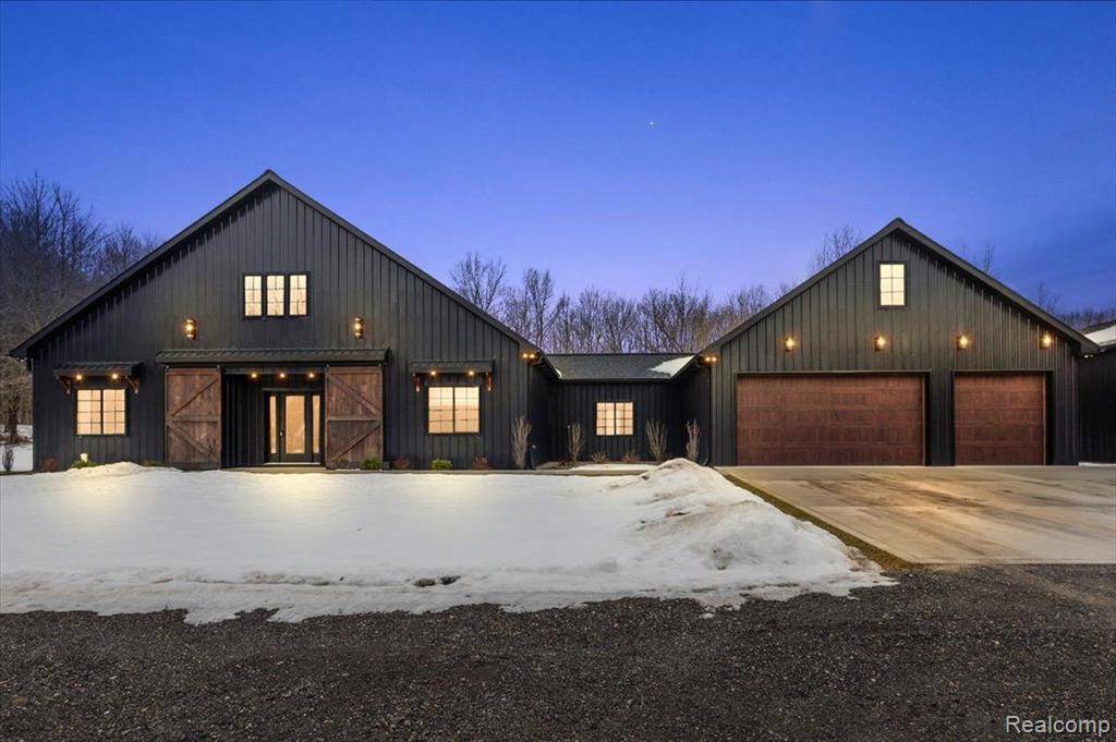Springfield Twp, MI 48350,13241 RATTALEE LAKE Road