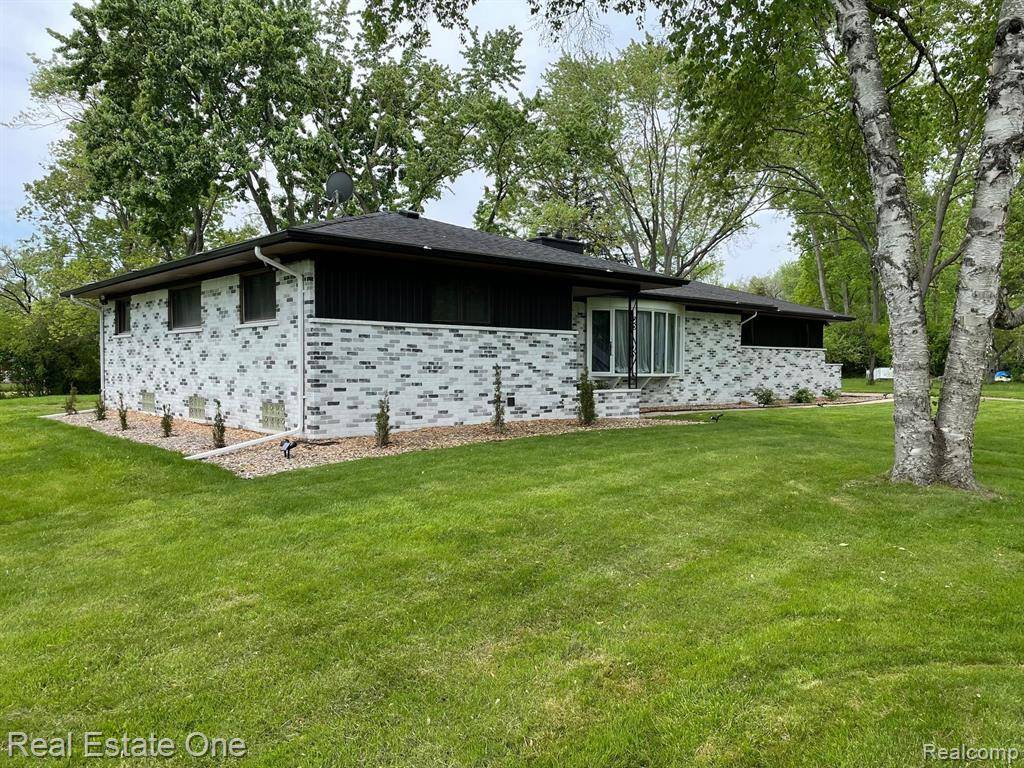 Farmington Hills, MI 48336,28349 SHADYLANE Drive