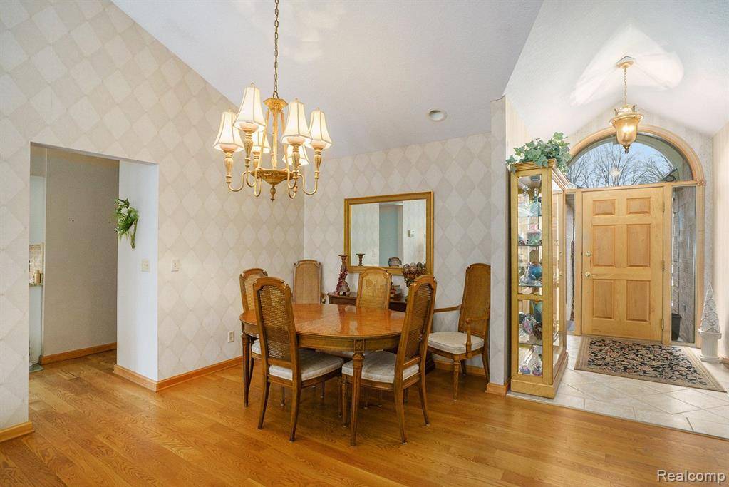 Flint Twp, MI 48433,2040 CRYSTAL WOOD Trail