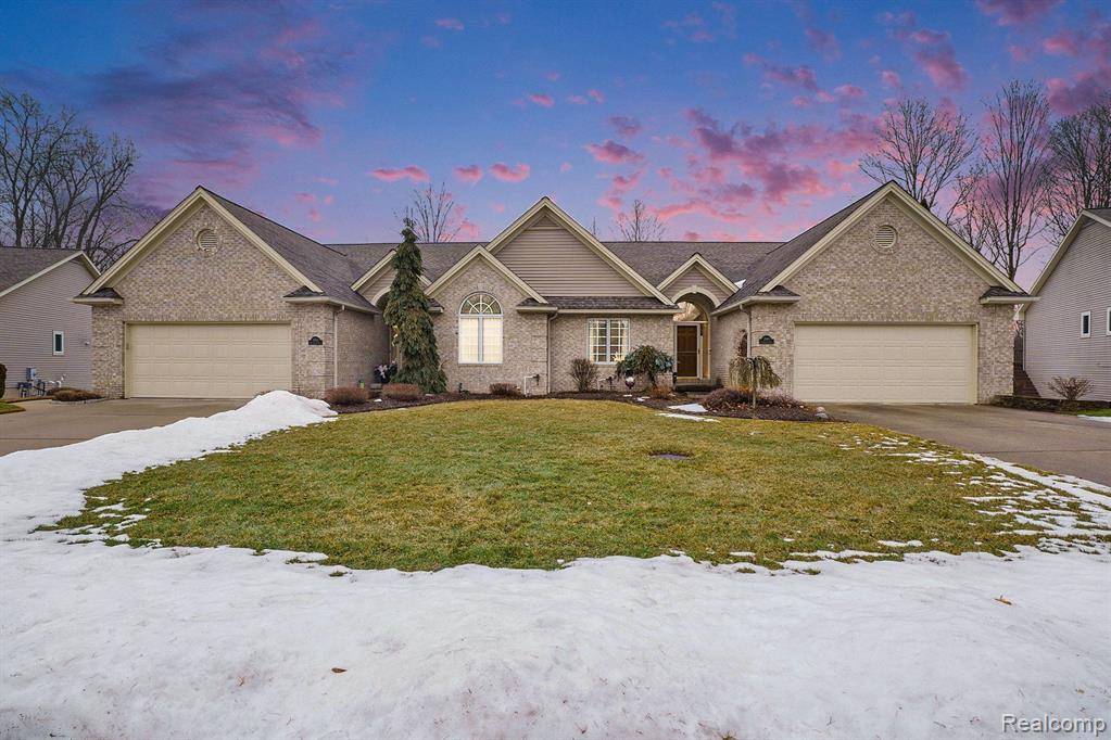 Flint Twp, MI 48433,2040 CRYSTAL WOOD Trail