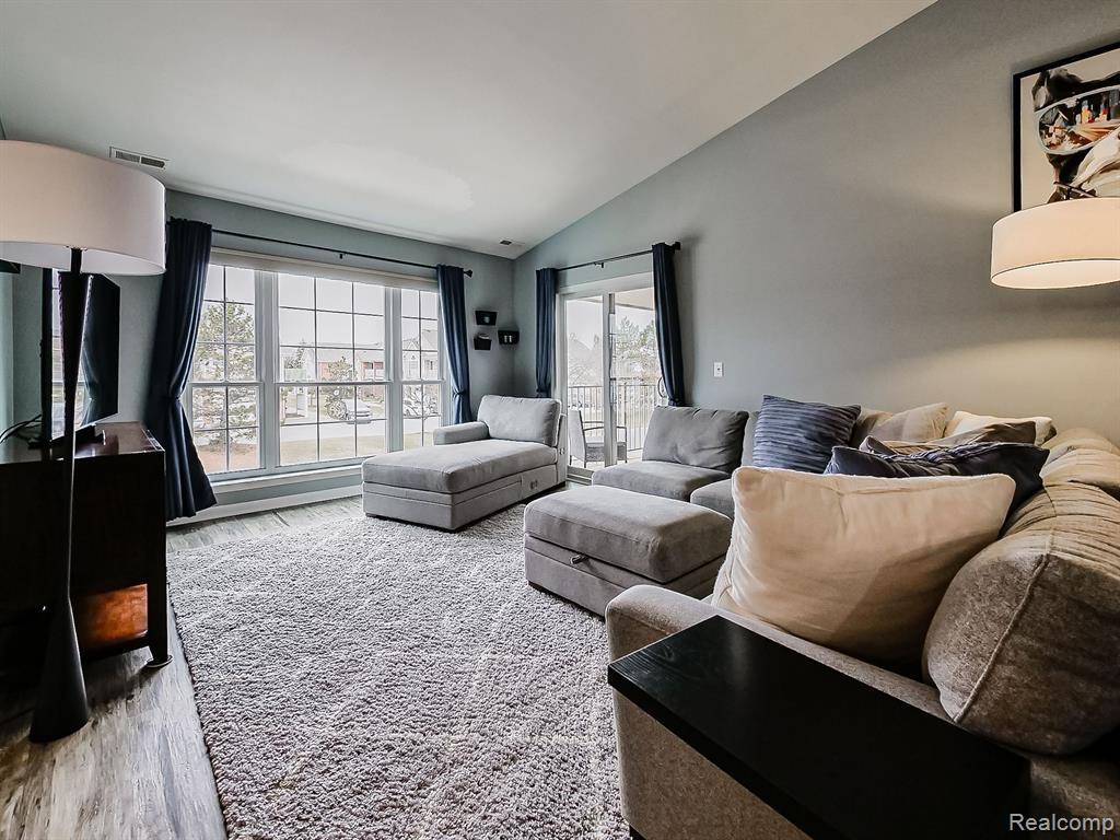 Macomb Twp, MI 48044,45724 WARWICK Drive