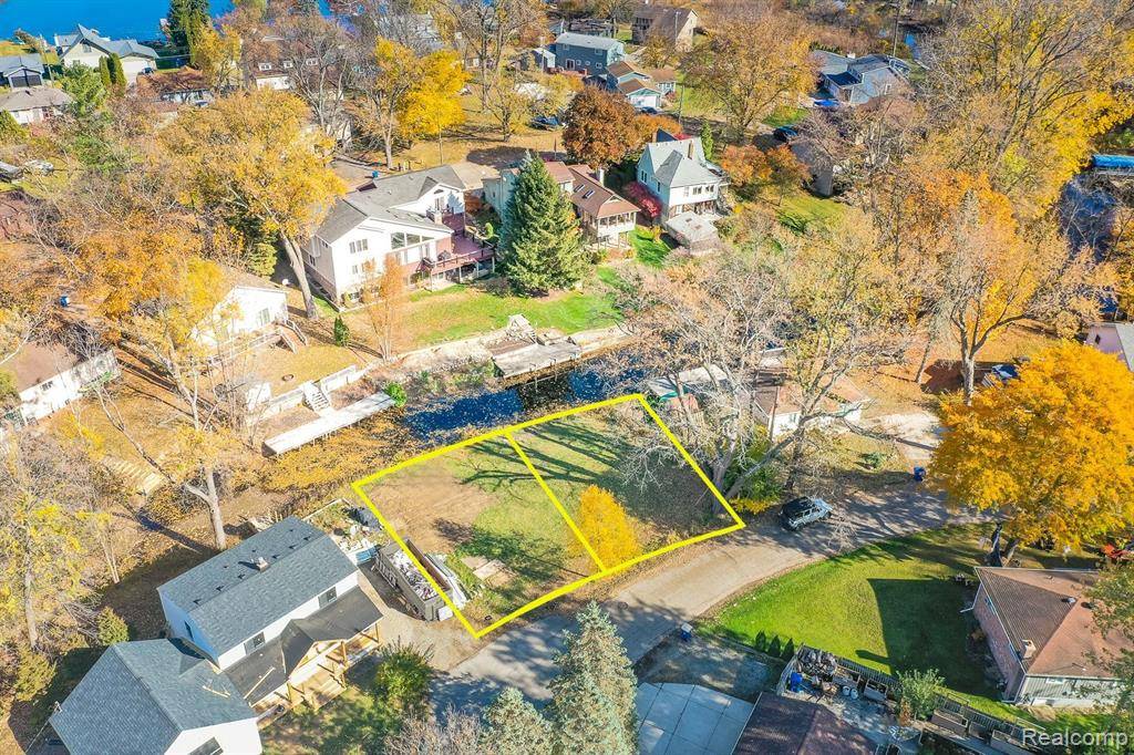 Waterford Twp, MI 48328,0000  Cheyenne
