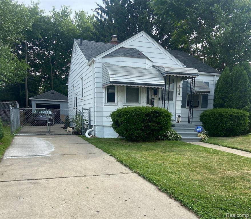 Harper Woods, MI 48225,18532 ELKHART Street