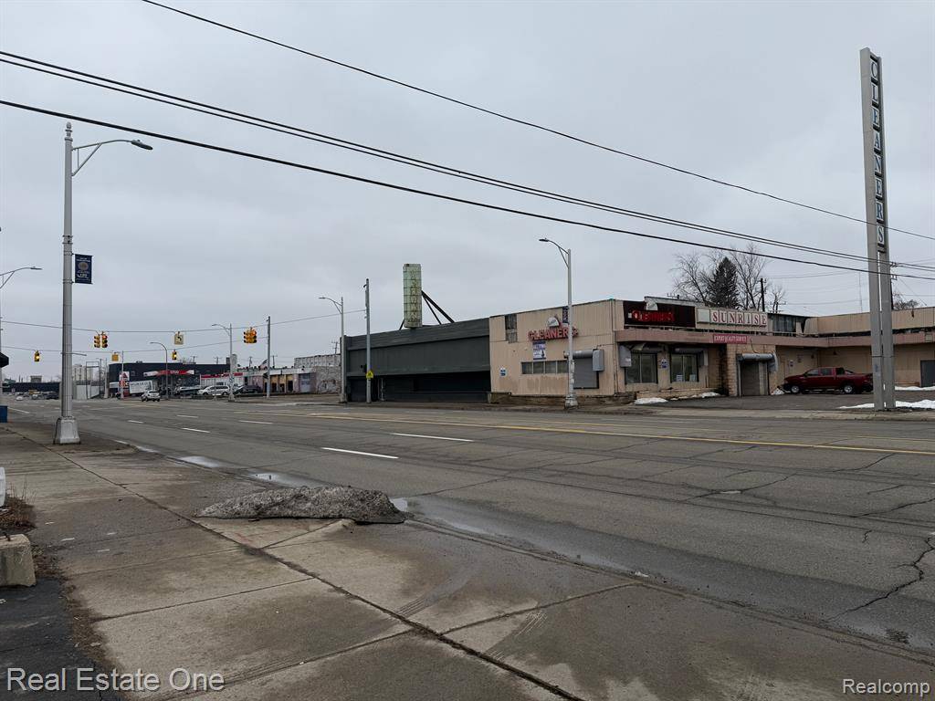 Highland Park, MI 48203,16001 WOODWARD Avenue