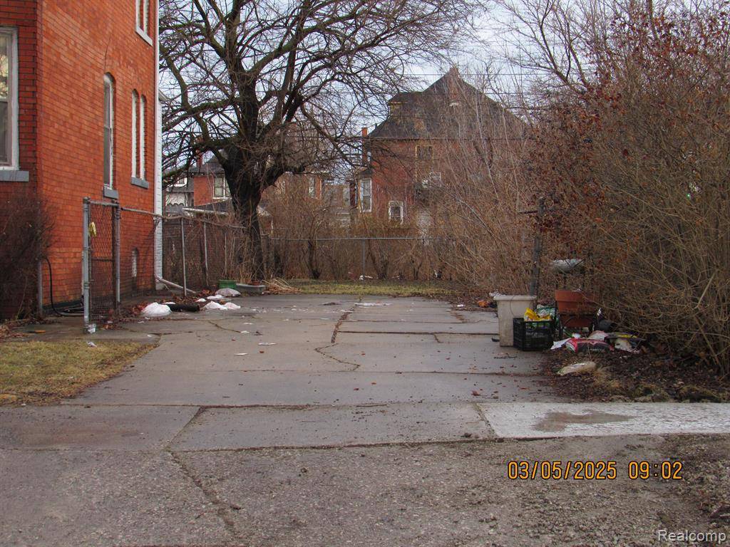Detroit, MI 48202,95 WOODLAND Street