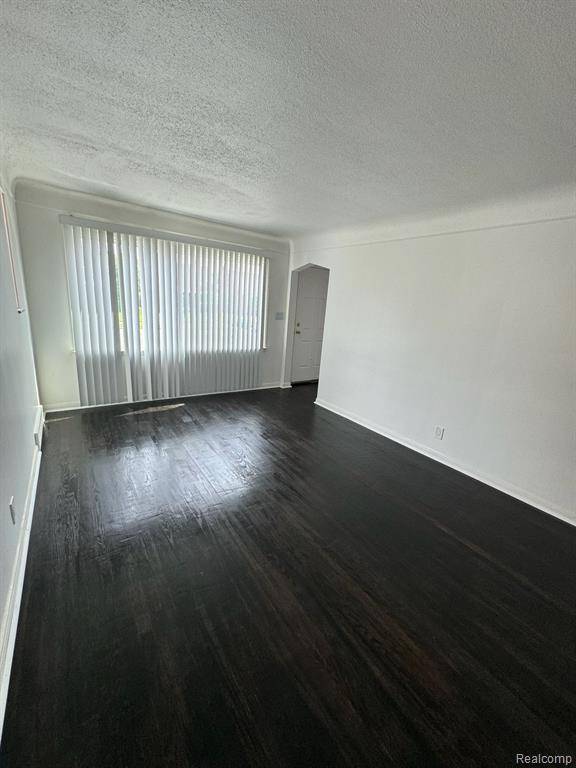 Detroit, MI 48205,14919 FAIRMOUNT Drive