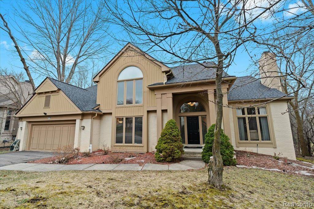 West Bloomfield Twp, MI 48323,4759 MIRROR LAKE Drive