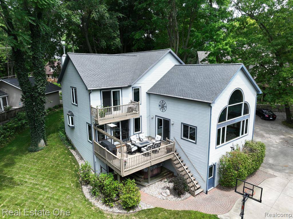 Hamburg Twp, MI 48169,11770 WOODVIEW