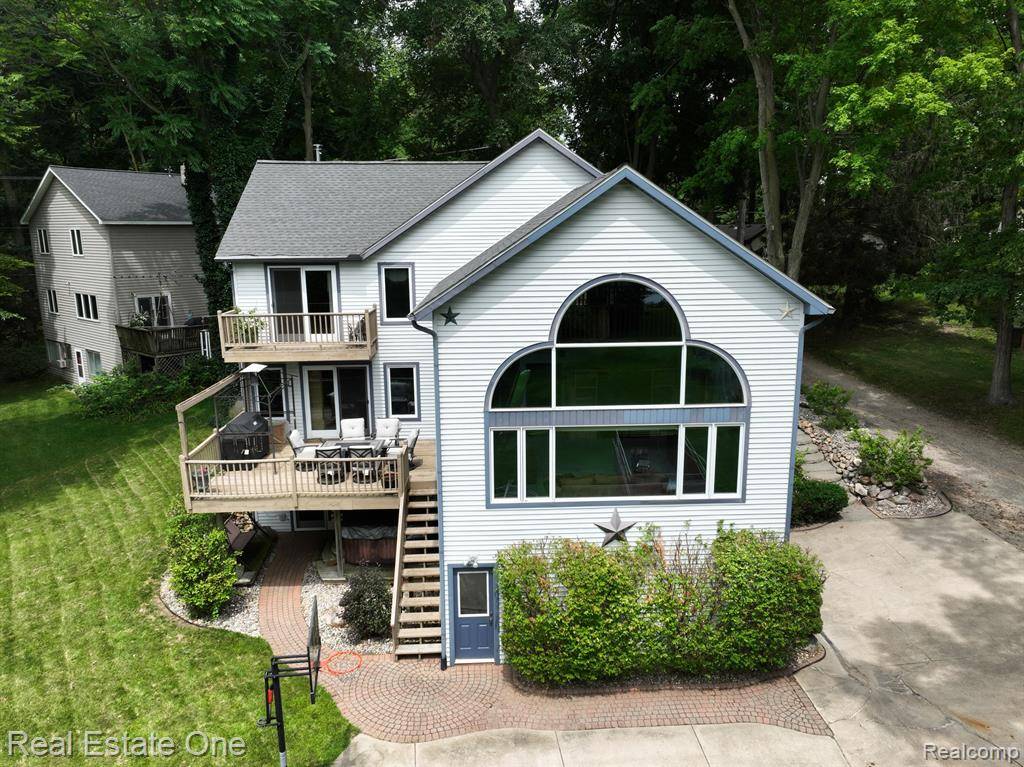 Hamburg Twp, MI 48169,11770 WOODVIEW