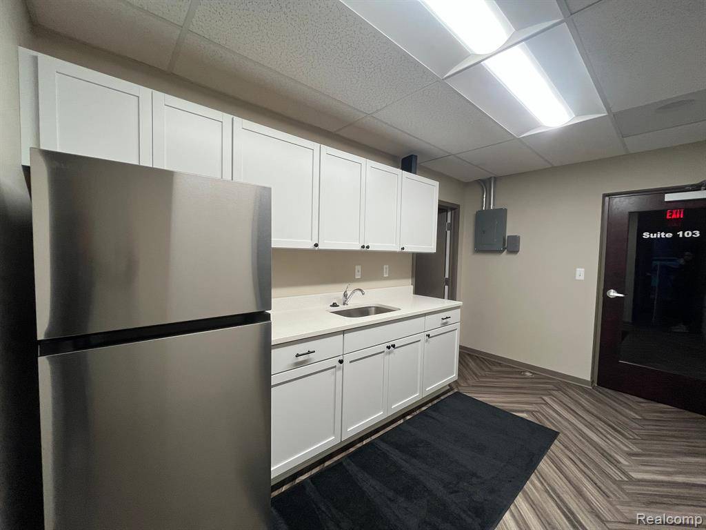 Allen Park, MI 48101,19306 ECORSE Road Suite 103