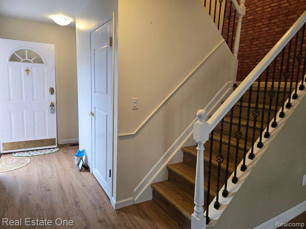 Rochester Hills, MI 48309,111 MANOR Way Bldg#: 14