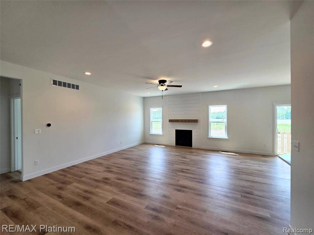 Fenton Twp, MI 48451,13059 River Rock Pass