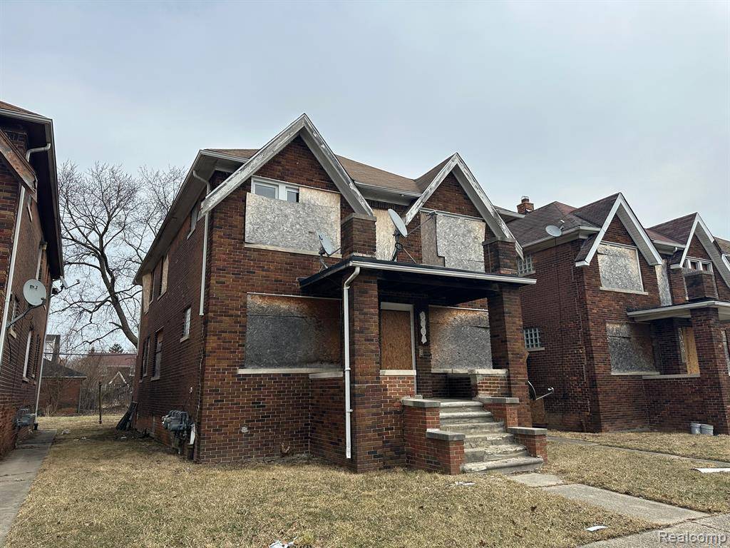 Detroit, MI 48213,5066 COPLIN Street