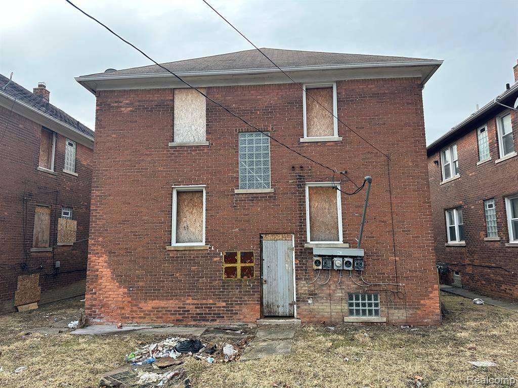 Detroit, MI 48213,5066 COPLIN Street