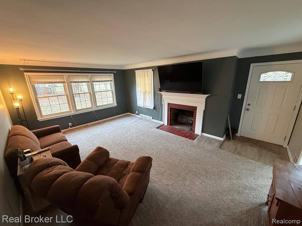 Flushing, MI 48433,6336 FLUSHING Road