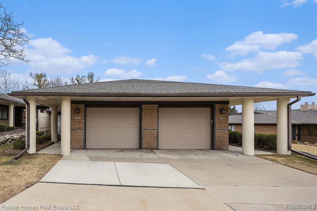 Rochester Hills, MI 48307,949 WEXFORD Way