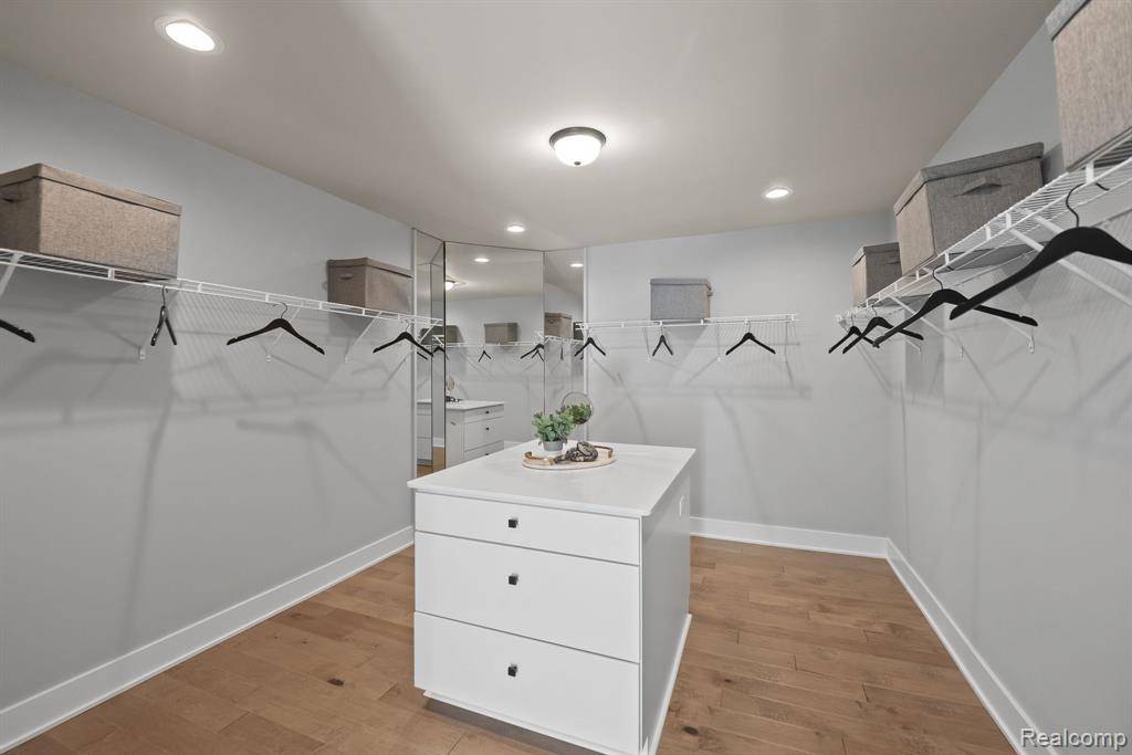 Lyon Twp, MI 48167,51335 WHISPERING RIDGE Drive