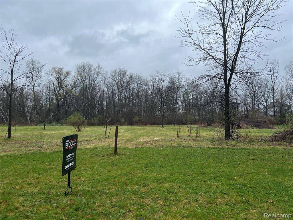 Mundy Twp, MI 48439,00 CREEKWOOD Drive