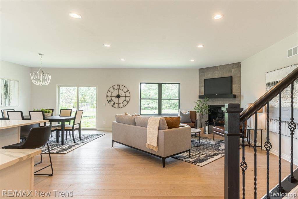 Wixom, MI 48393,3184 ROMA Court