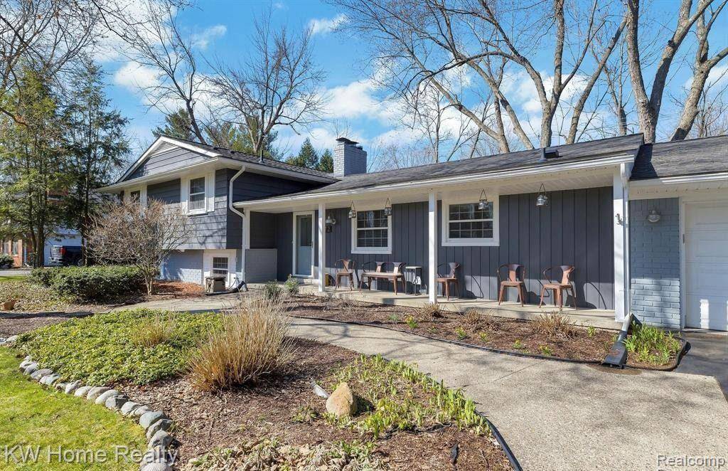 Bloomfield Twp, MI 48301,6572 SPRUCE Drive