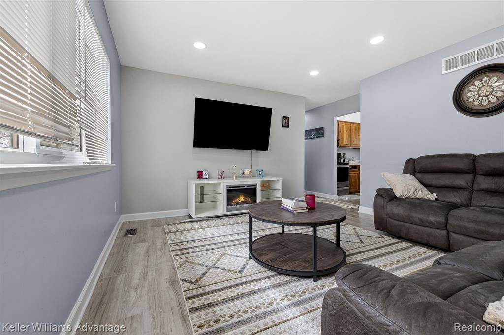 Garden City, MI 48135,32146 Block Street
