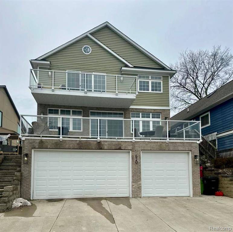 Lake Orion Vlg, MI 48362,610 LONGPOINTE Drive