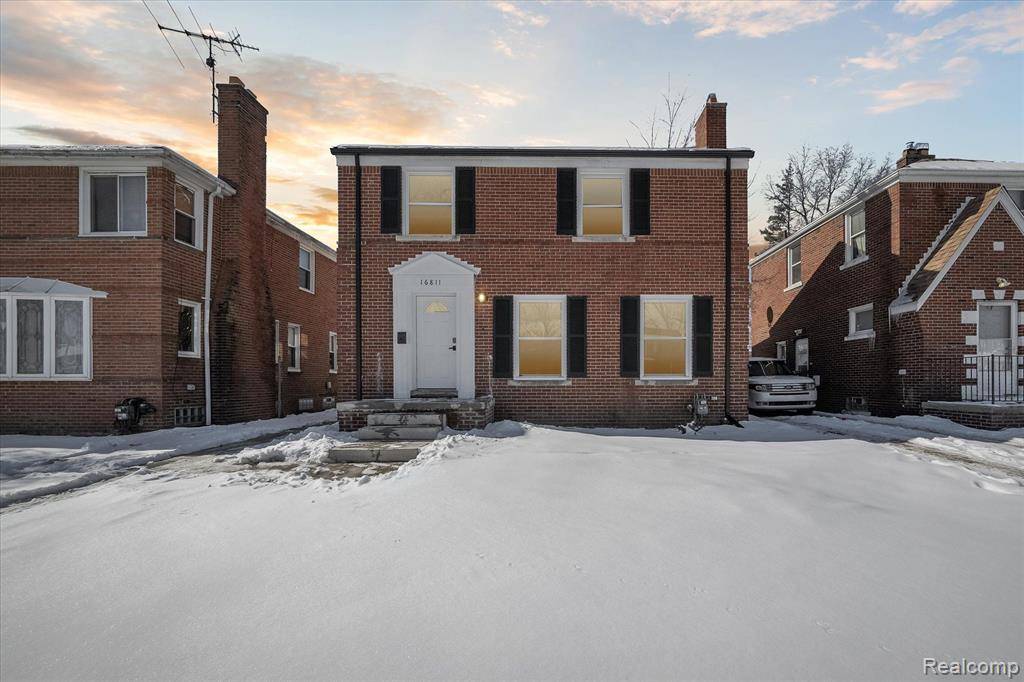 Detroit, MI 48219,16811 GREENVIEW Avenue