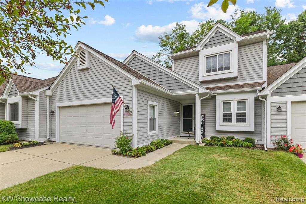 Waterford Twp, MI 48327,6900 TANGLE WOOD