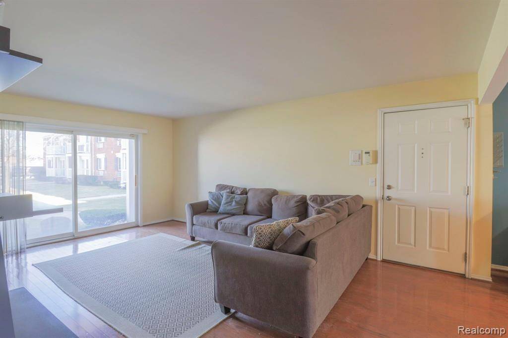 Royal Oak, MI 48073,2440 PARMENTER Boulevard 112