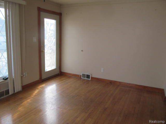 Redford Twp, MI 48240,18291 DENBY