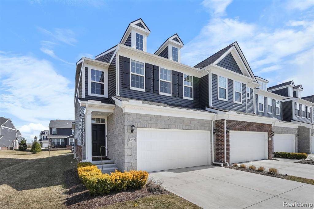 Orion Twp, MI 48359,4813 GLENORA Drive