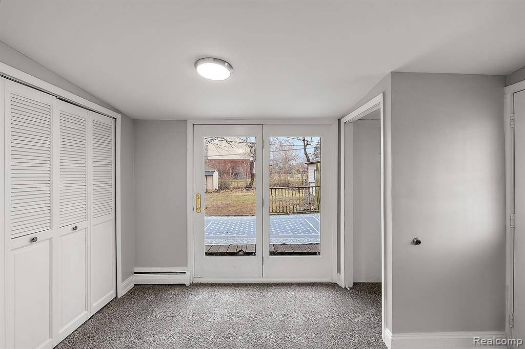 Novi, MI 48375,24235 GLENDA Street