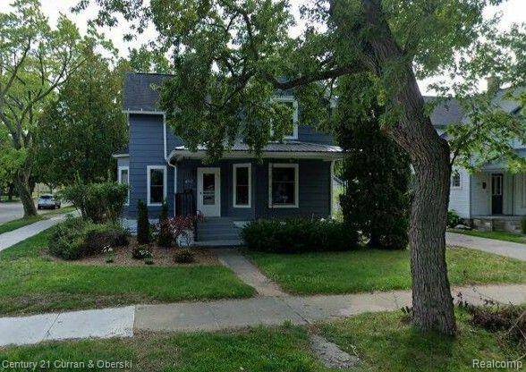 Traverse City, MI 49684,403 W 11TH Street