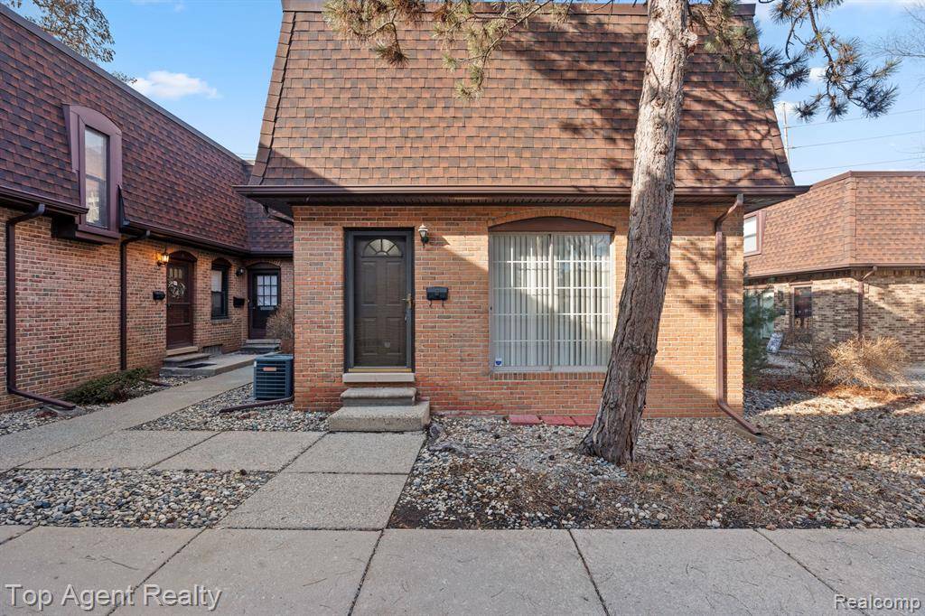 Royal Oak, MI 48073,5095 Crooks Road 1