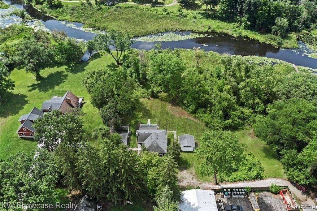 Milford Vlg, MI 48381,345 S HOUGHTON Street