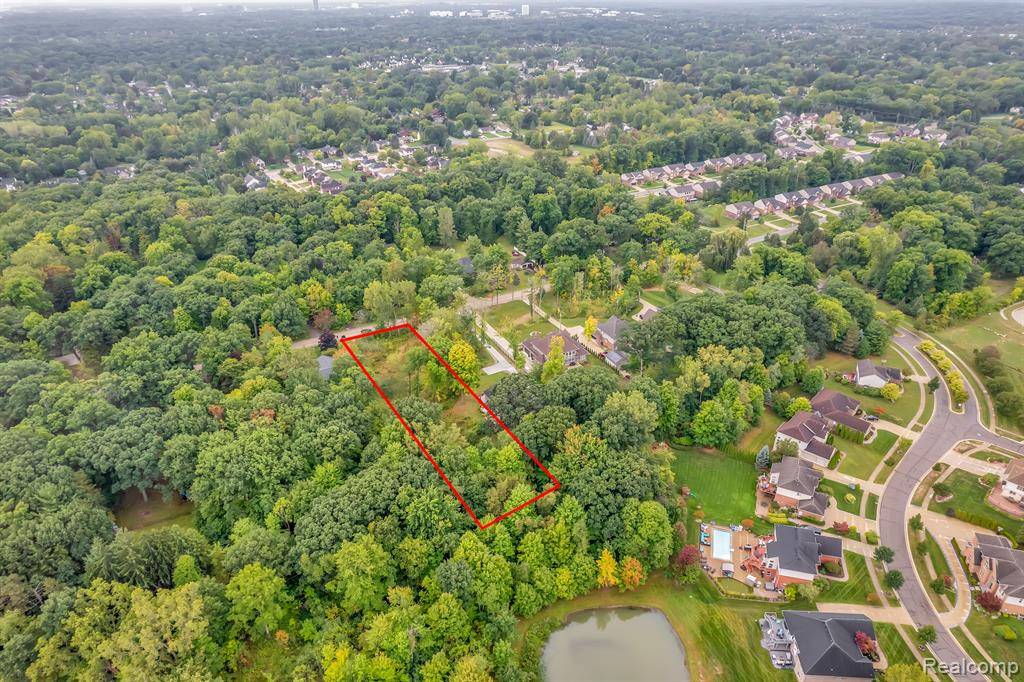 Rochester Hills, MI 48316,3459  Hazelton Avenue
