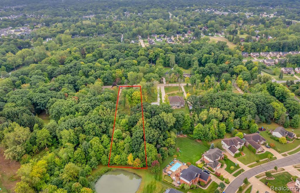 Rochester Hills, MI 48316,3459  Hazelton Avenue