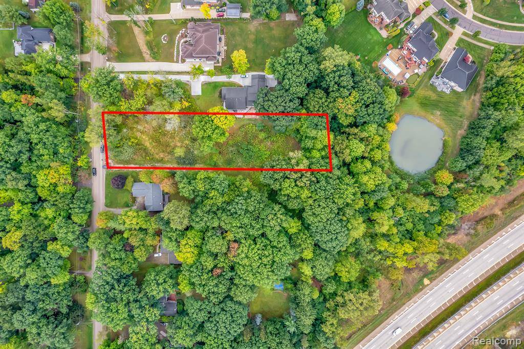 Rochester Hills, MI 48316,3459  Hazelton Avenue