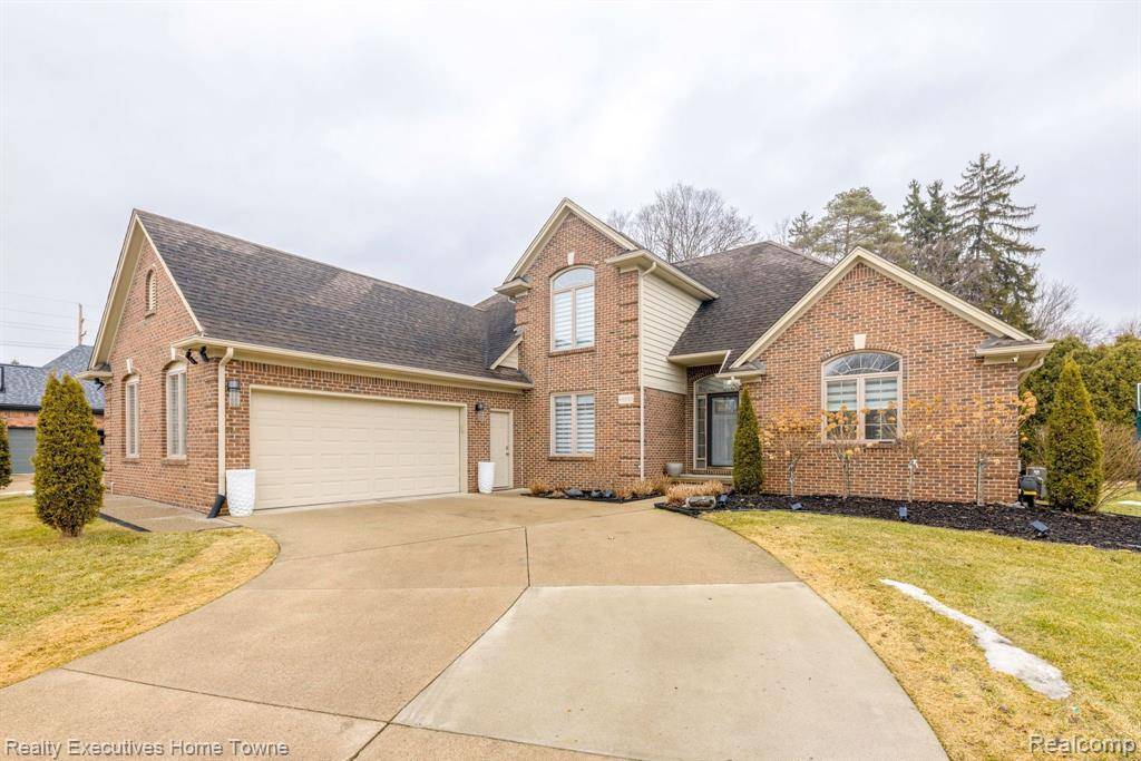 Shelby Twp, MI 48315,48896 KINGS Drive