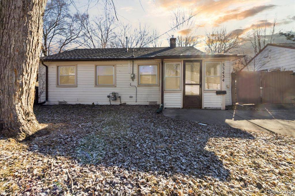 Westland, MI 48186,33434 BENDON Court