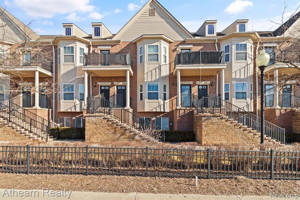 Novi, MI 48375,25520 PORTICO Lane