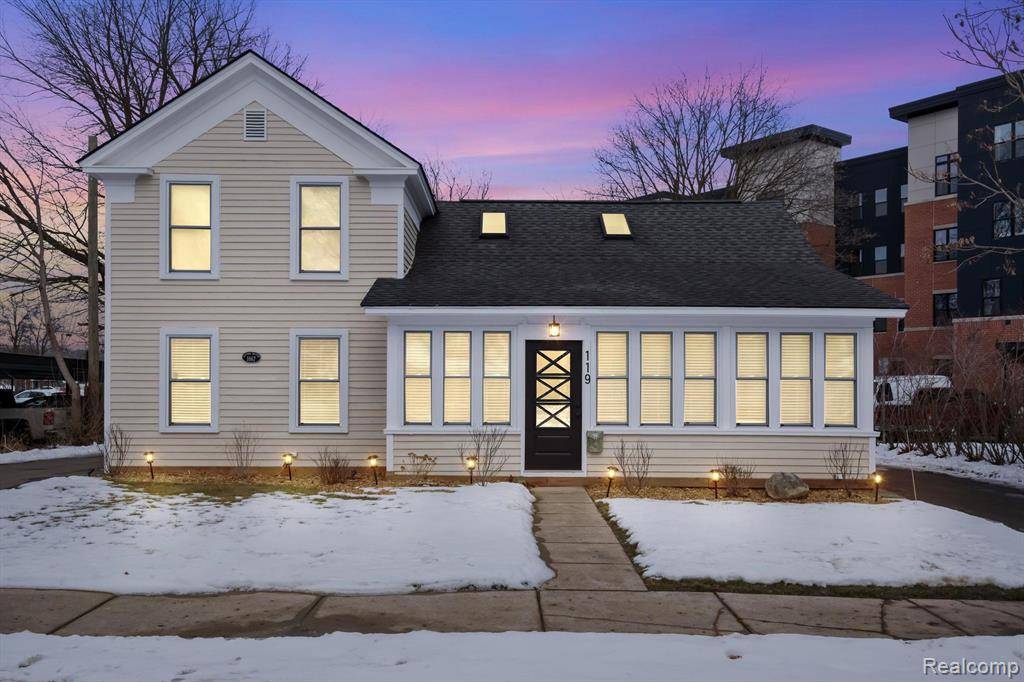 Milford Vlg, MI 48381,119 E WASHINGTON ST