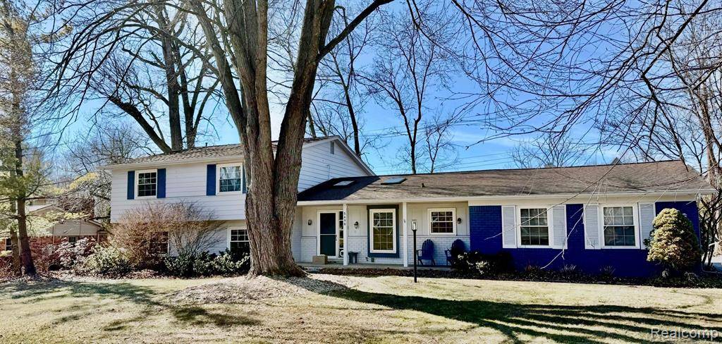 Bloomfield Twp, MI 48301,5698 RAVEN Road